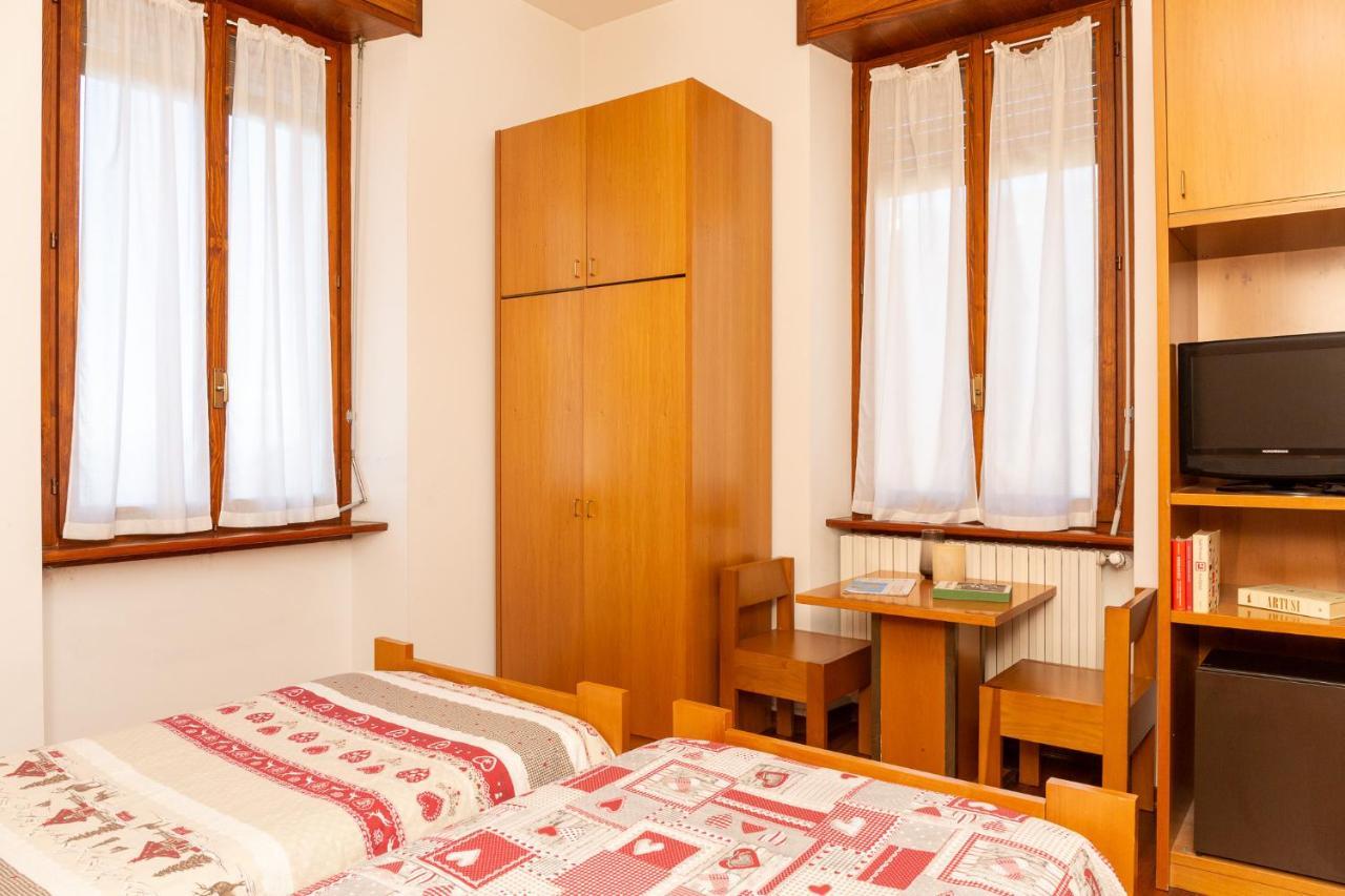 Albergo Sacro Monte 瓦雷泽 外观 照片