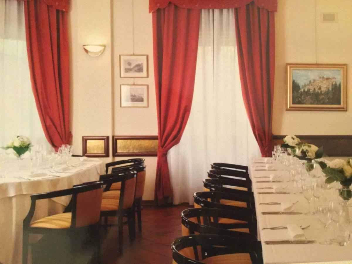 Albergo Sacro Monte 瓦雷泽 外观 照片